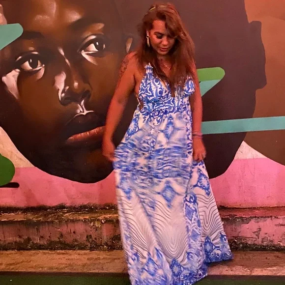 Amazing Dress - Picture 2 of 3